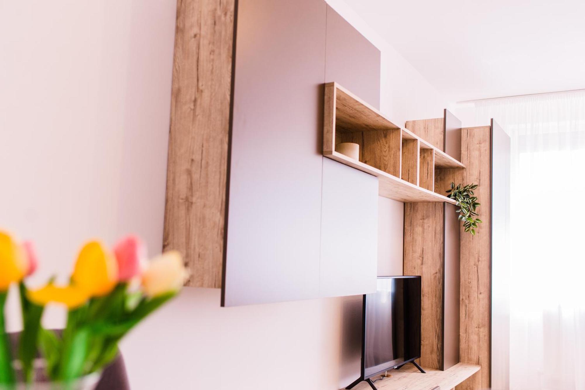 Riverside White Apartment Satu Mare Luaran gambar